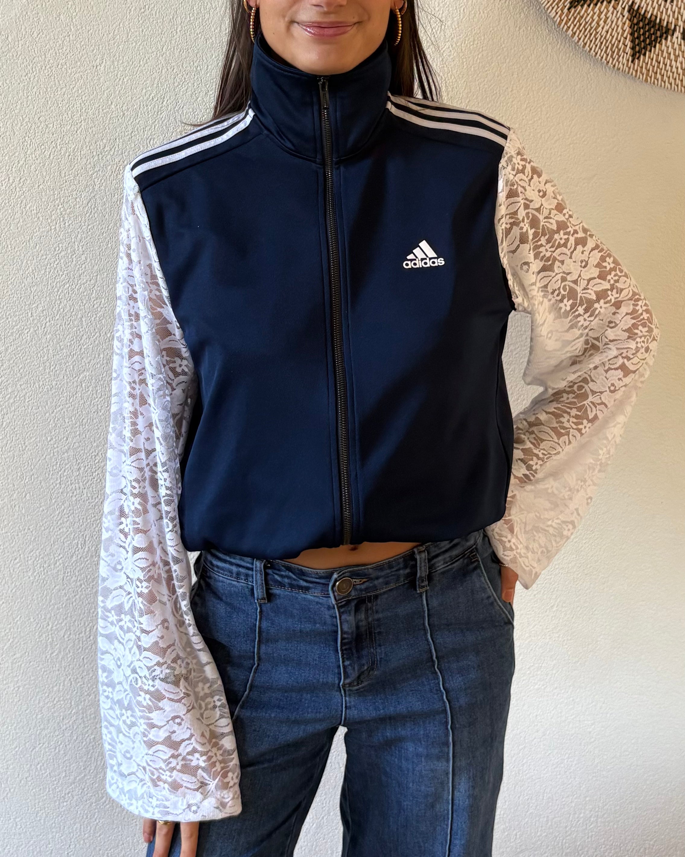 Adidas lace navy 4.3