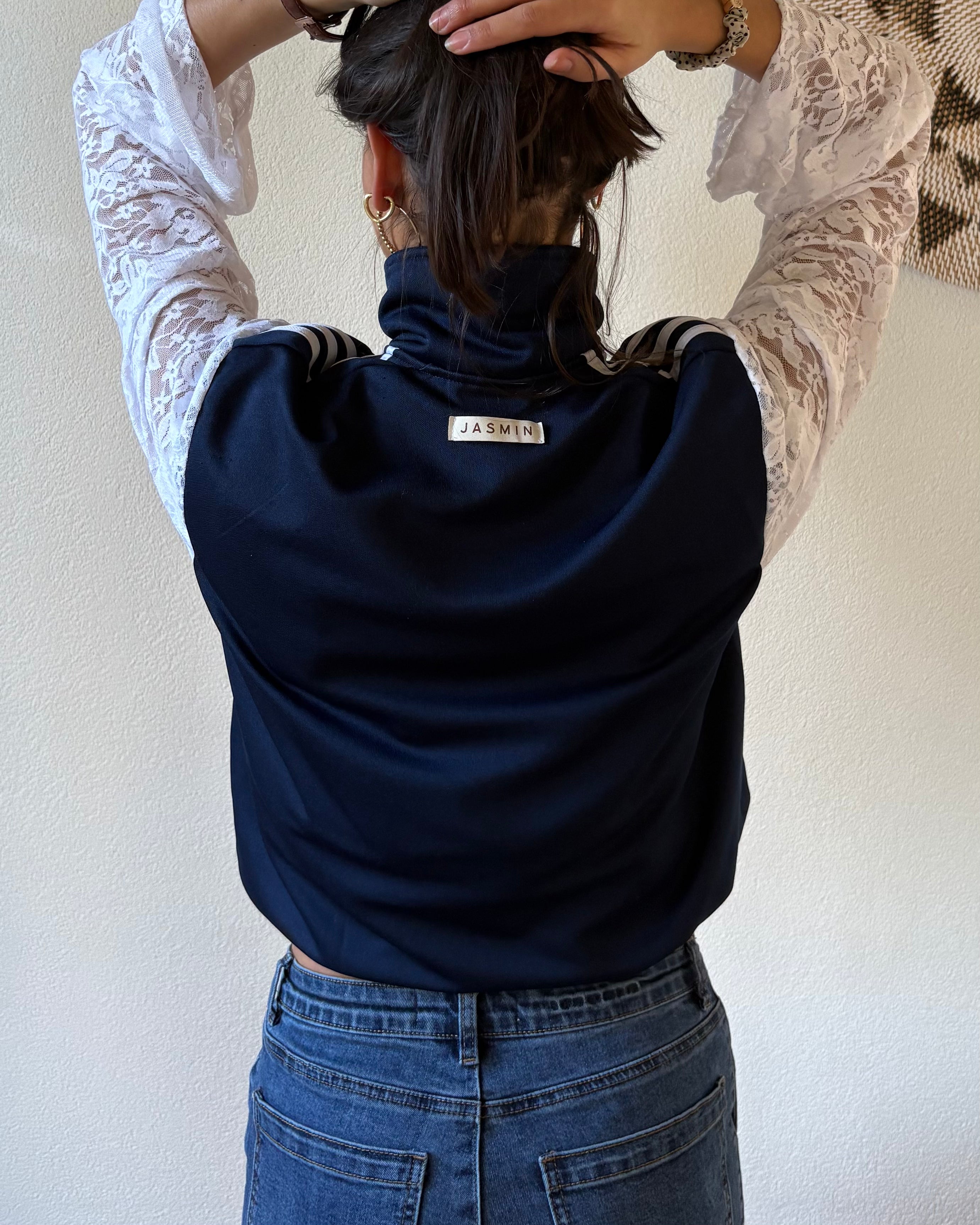 Adidas lace navy 4.3